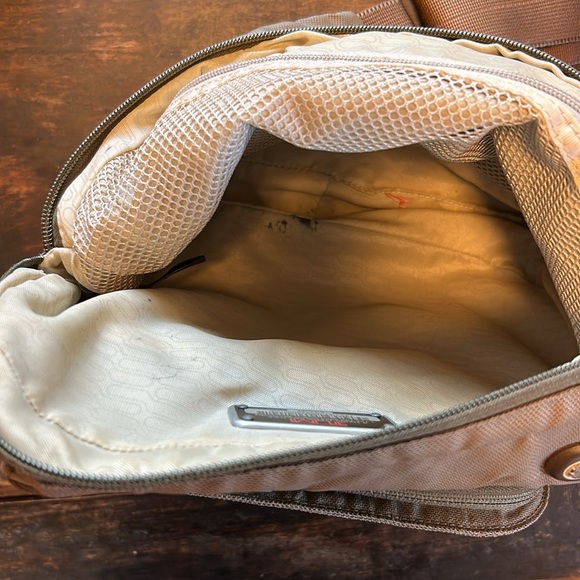 Tumi Shoulder bag, in GREAT condition, Olive color - Picture 10 of 12